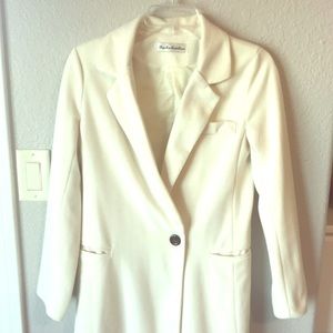 Kiamamaman Cream long fall coat size small
